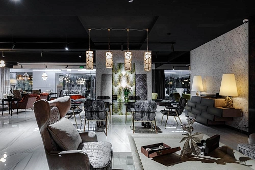 Презентация новой коллекции обоев от Roberto Cavalli